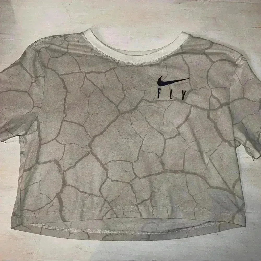 Nike Fly Beige Cropped T-Shirt Small